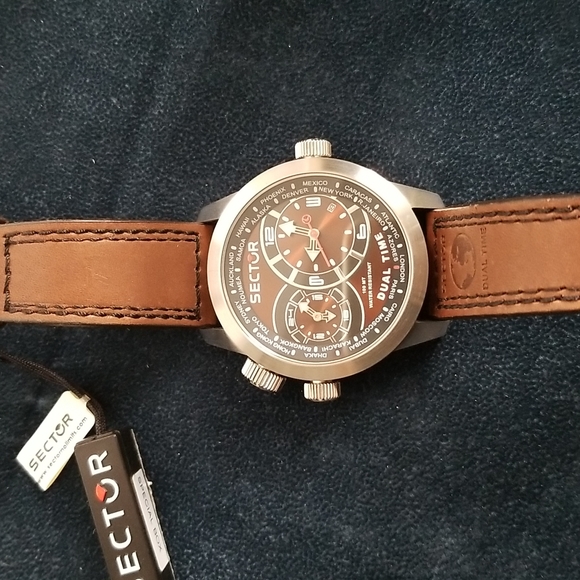 Sector men watch. Brown leather strap has dual time for traveling. New with box - Picture 2 of 4